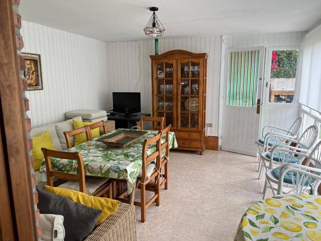 Вилла Casa En Ларедо Экстерьер фото