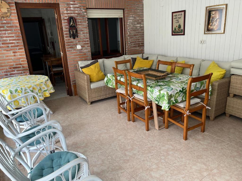 Вилла Casa En Ларедо Экстерьер фото